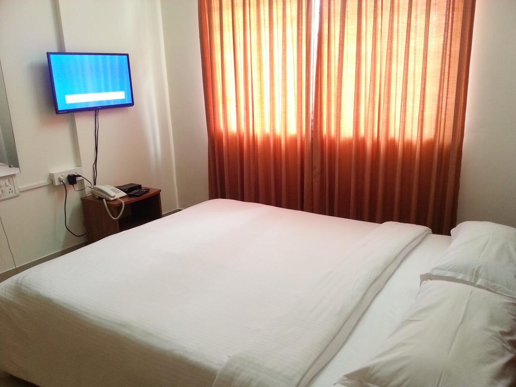 The Grand Serenity Apartment Hotel Bangalore Exteriör bild