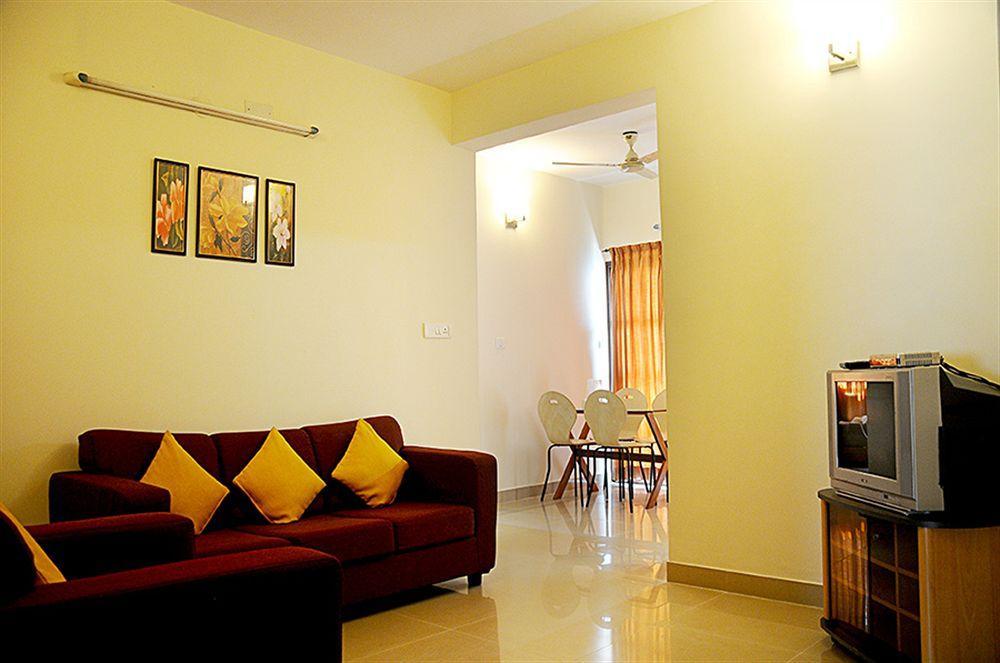 The Grand Serenity Apartment Hotel Bangalore Exteriör bild