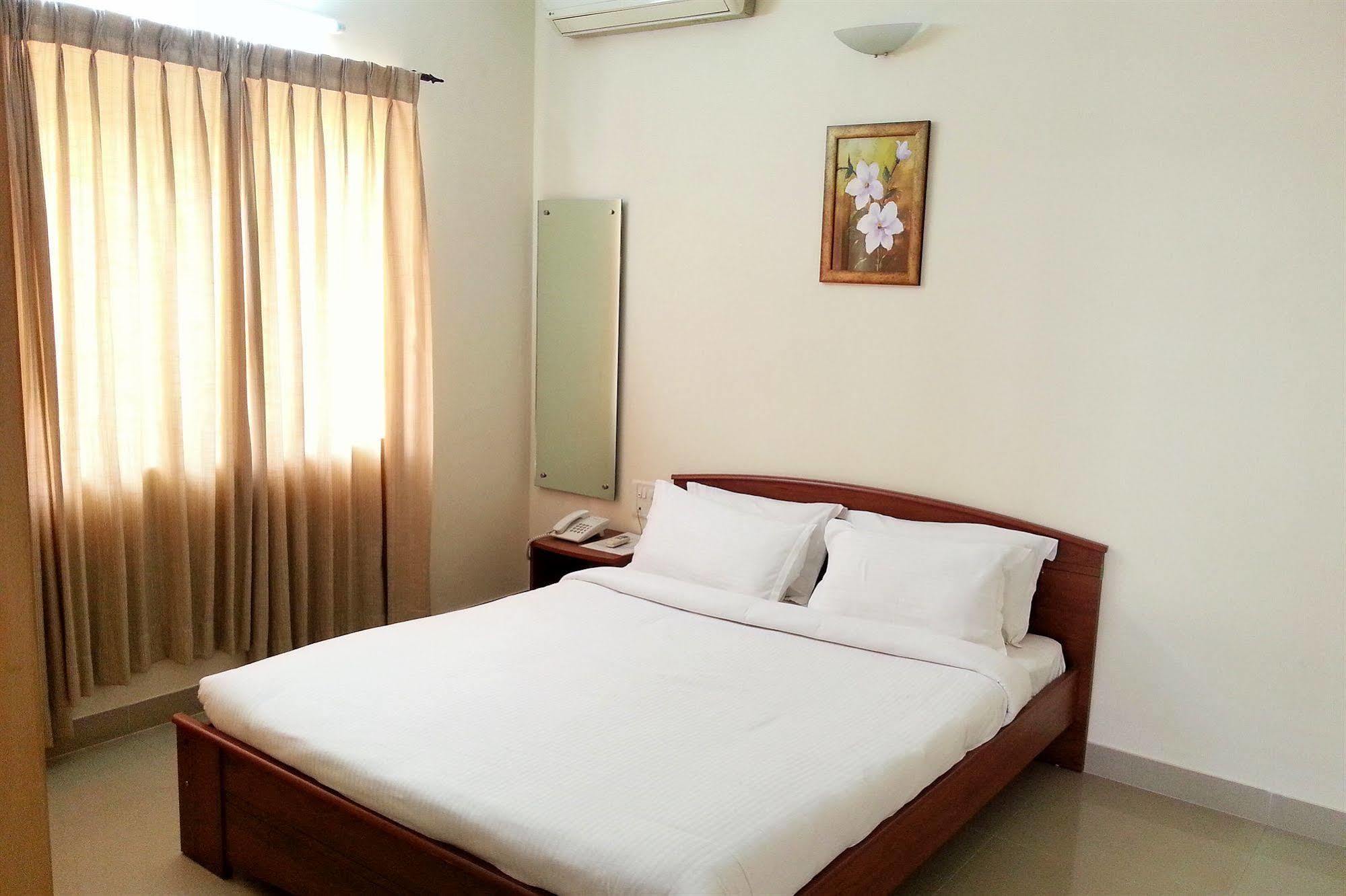 The Grand Serenity Apartment Hotel Bangalore Exteriör bild
